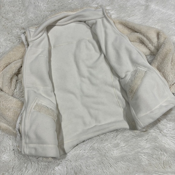 Patagonia Woman’s Sherpa Fleece Reversible Cream Jacket Size XS - Picture 4 of 9